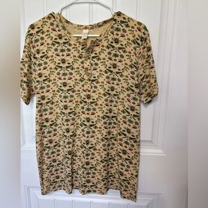 Kate Quinn top